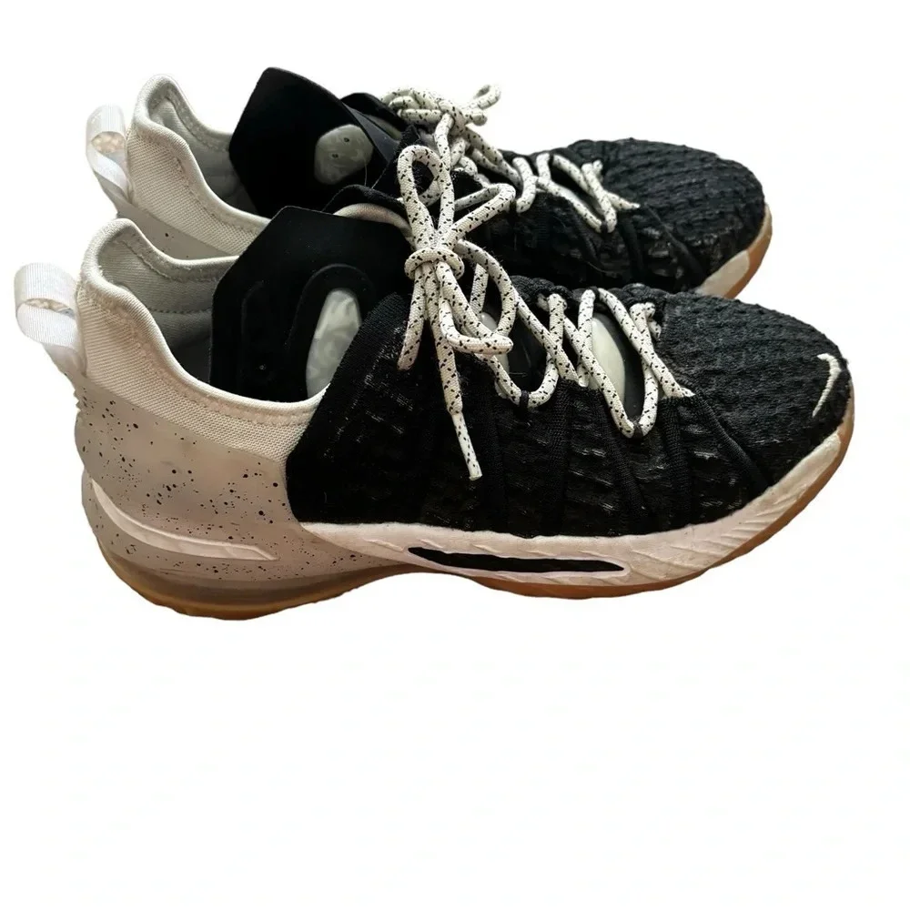 Nike Lebron 18 gs Basketball Shoes Black White Gum Size 5.5Y or 7.5W